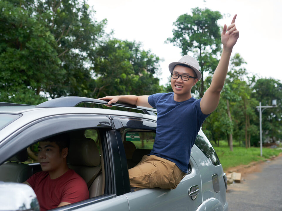 Private Car Rent/hiring for city tours in Singapore